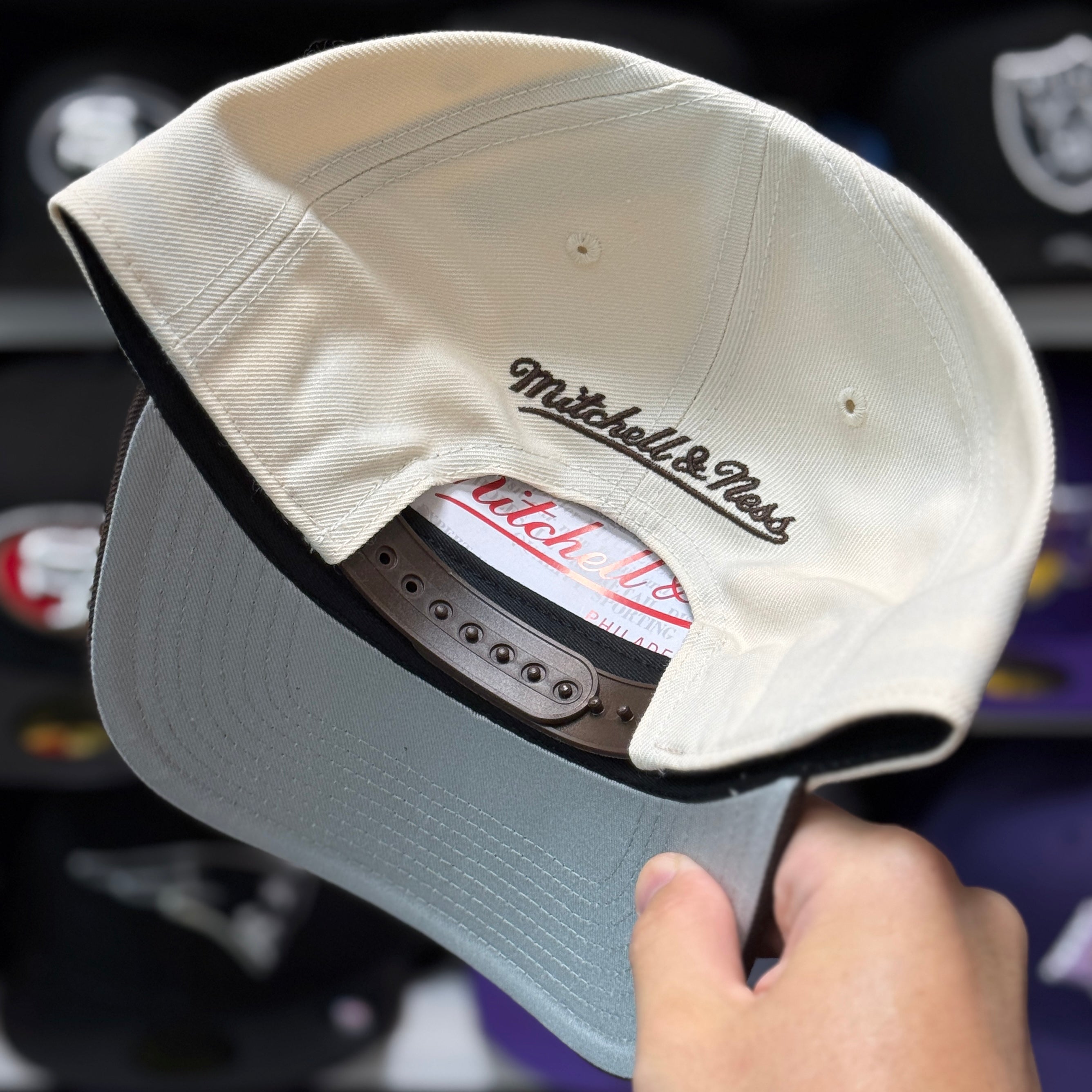 Los Angeles Lakers A-Frame Creme/Brown Mitchell & Ness Snapback - Product Image