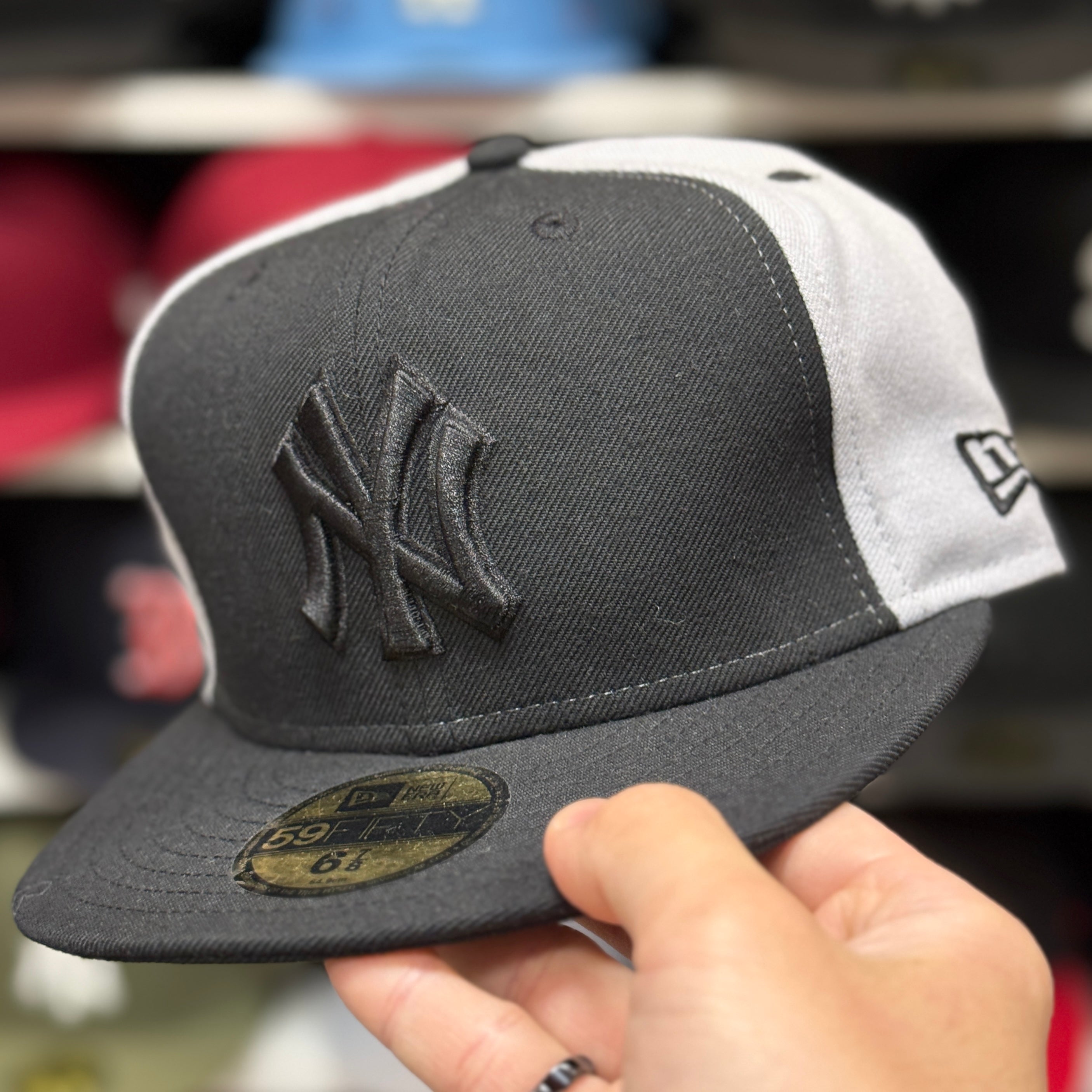 New Era New York Yankees White/Black 59FIFTY Fitted Hat - Product Image