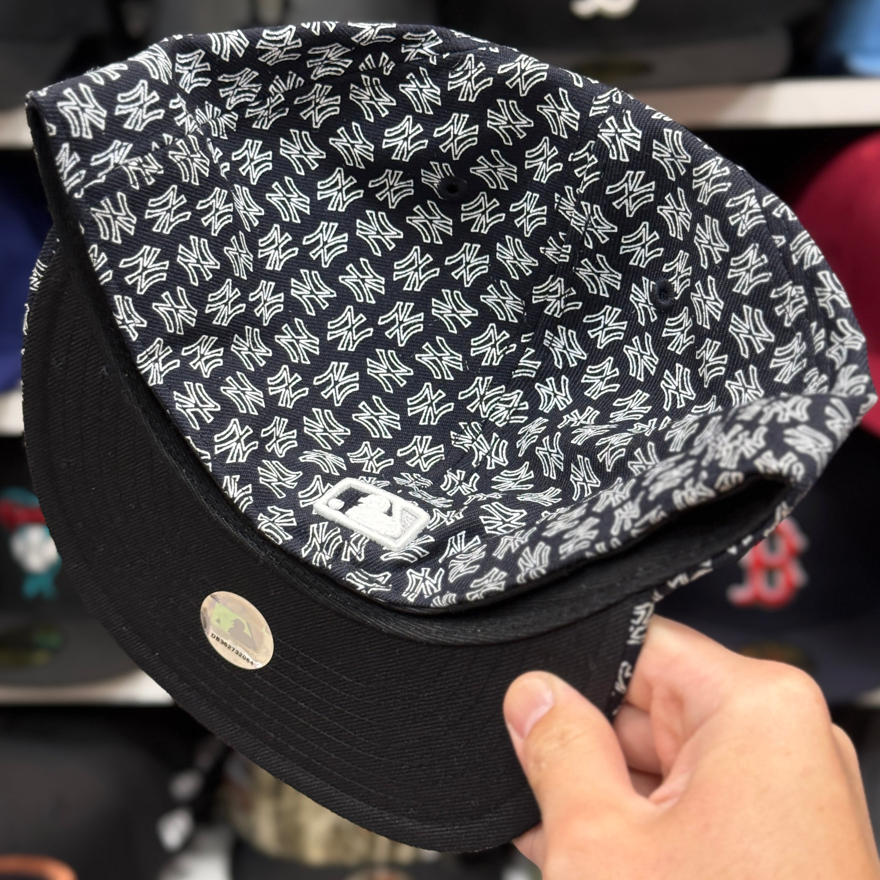 New Era New York Yankees 'Monogram' Navy 59FIFTY Fitted Hat - Product Image