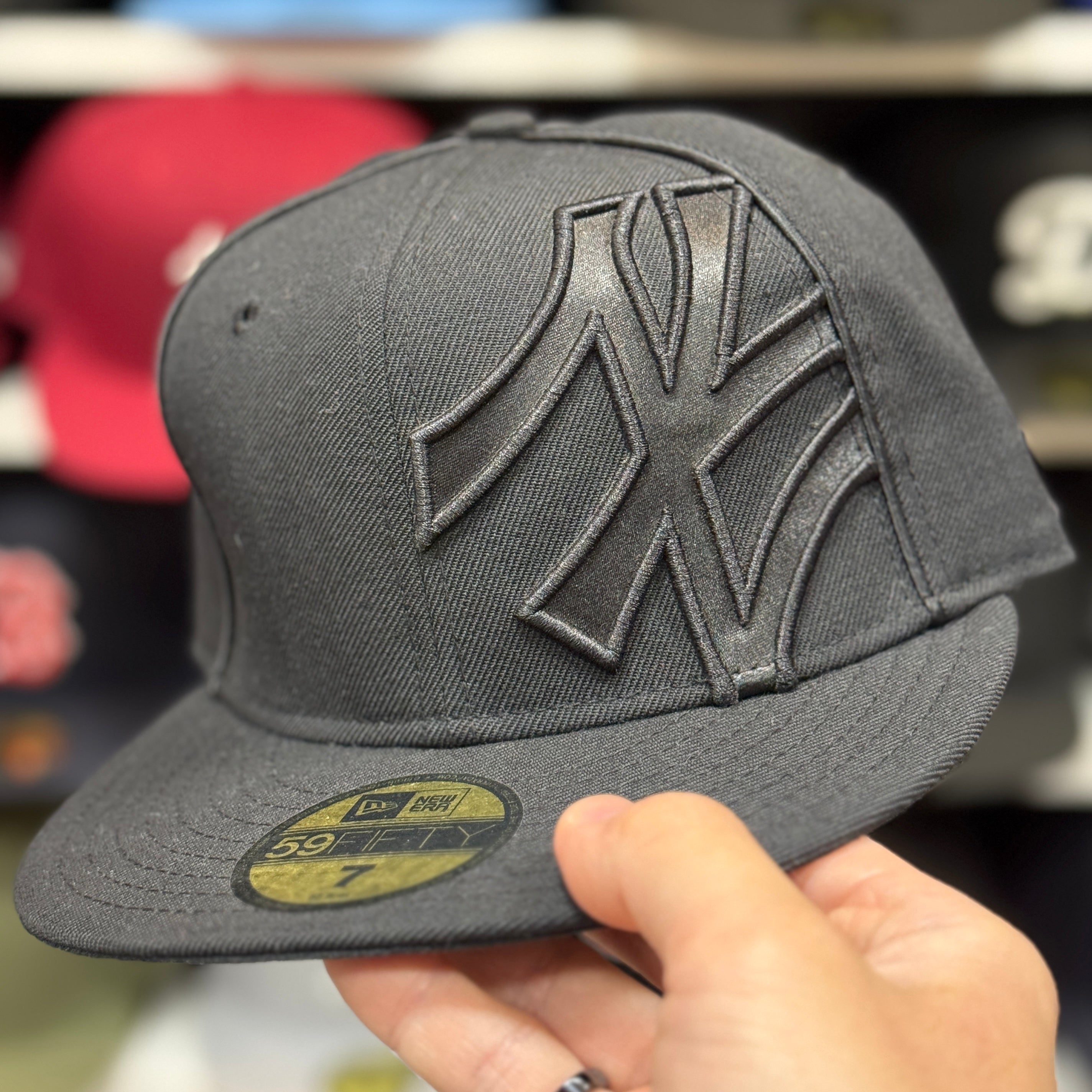 New Era New York Yankees 'Big Logo' Black 59FIFTY Fitted Hat - Product Image
