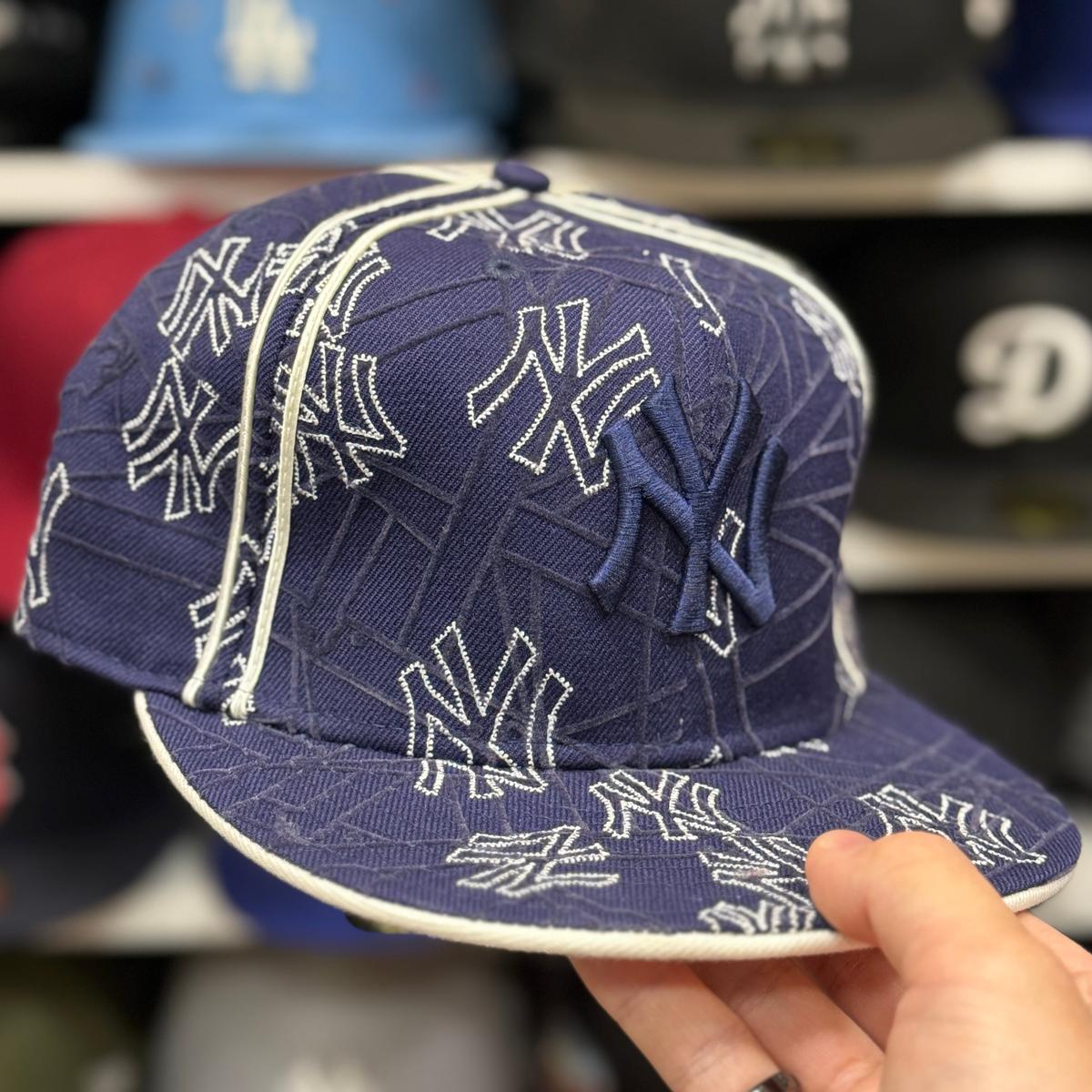 New Era New York Yankees 'Textured Monogram' Dark Blue 59FIFTY Fitted Hat - Product Image