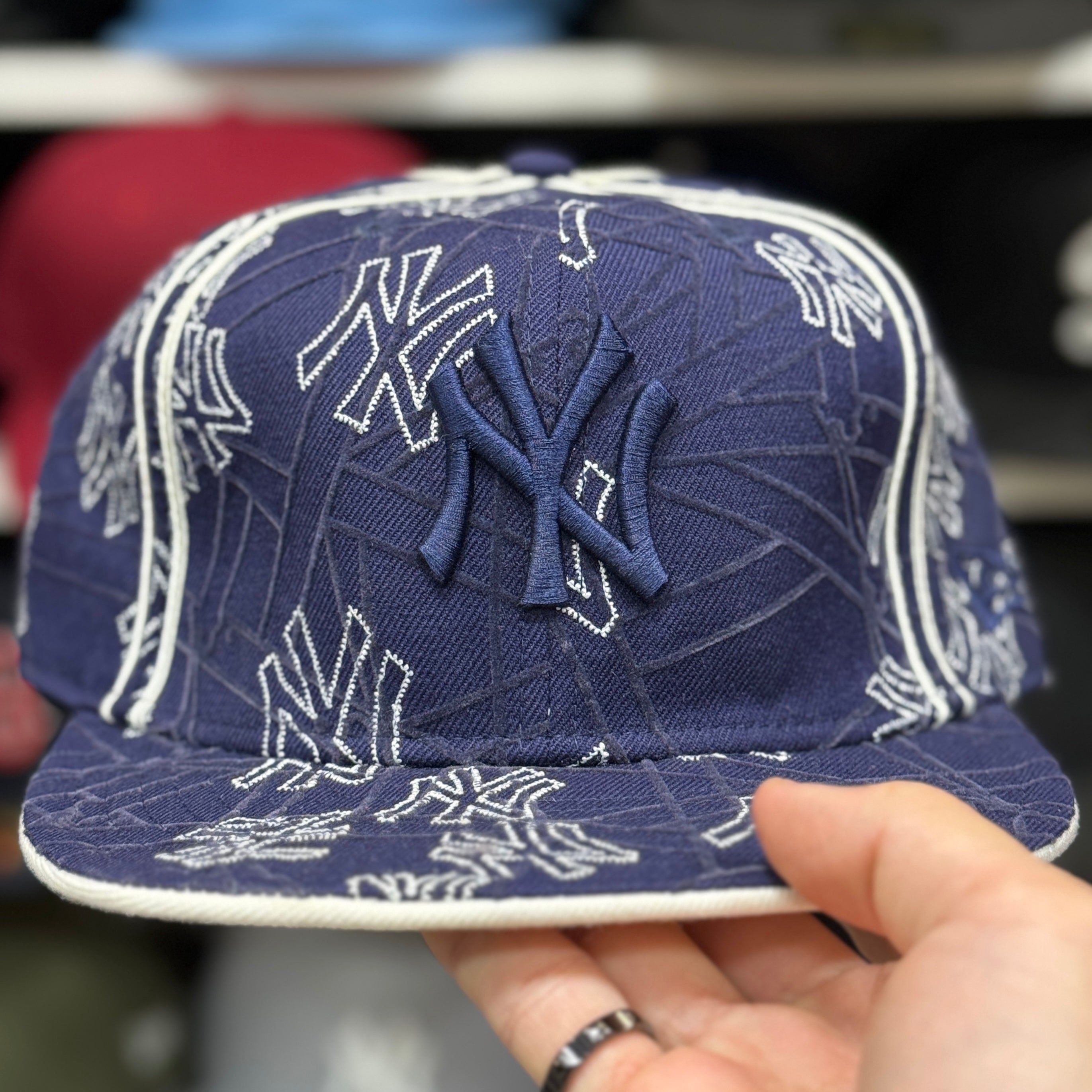 New Era New York Yankees 'Textured Monogram' Dark Blue 59FIFTY Fitted Hat - Product Image