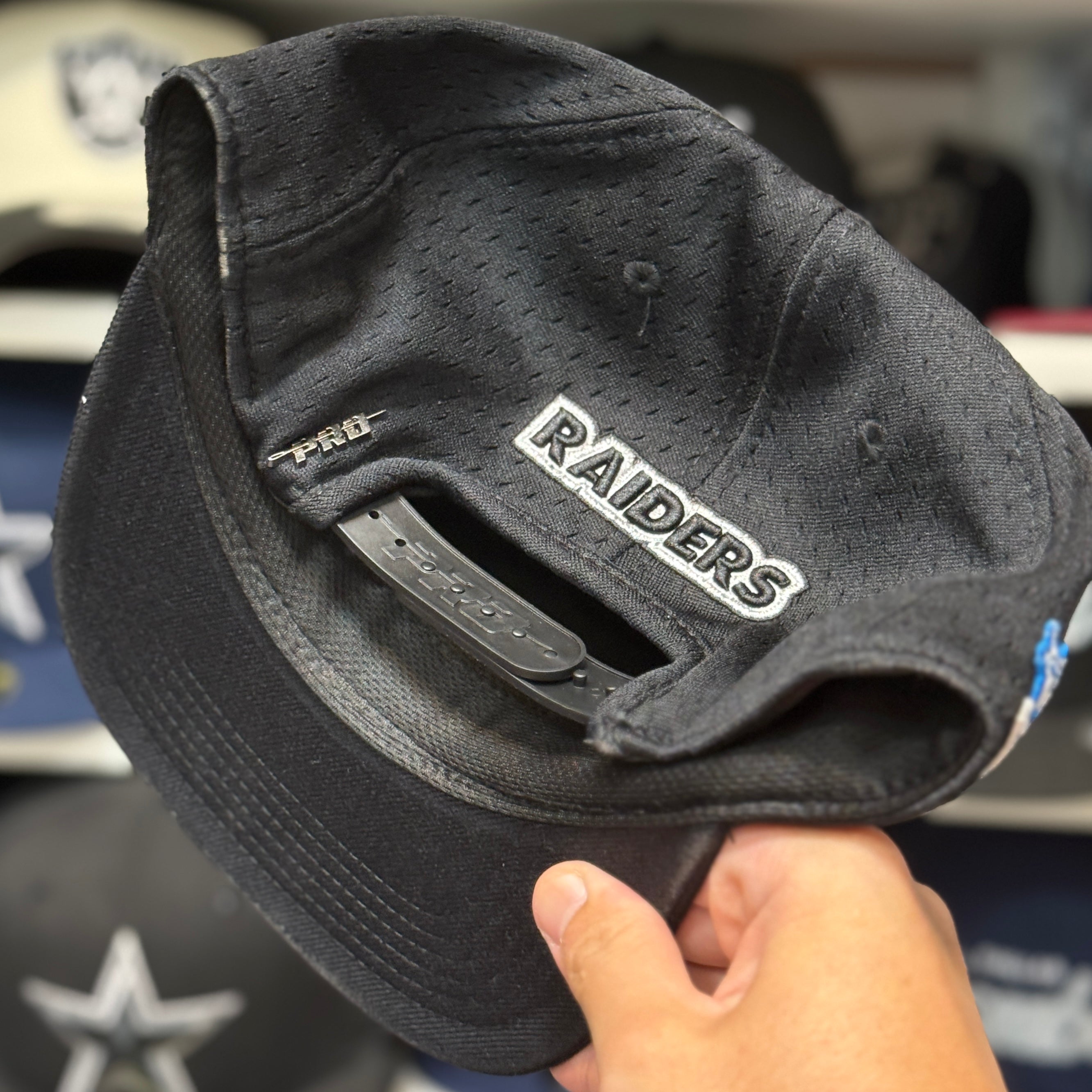 Las Vegas Raiders 'Super Bowl' Black Pro Standard Snapback - Product Image