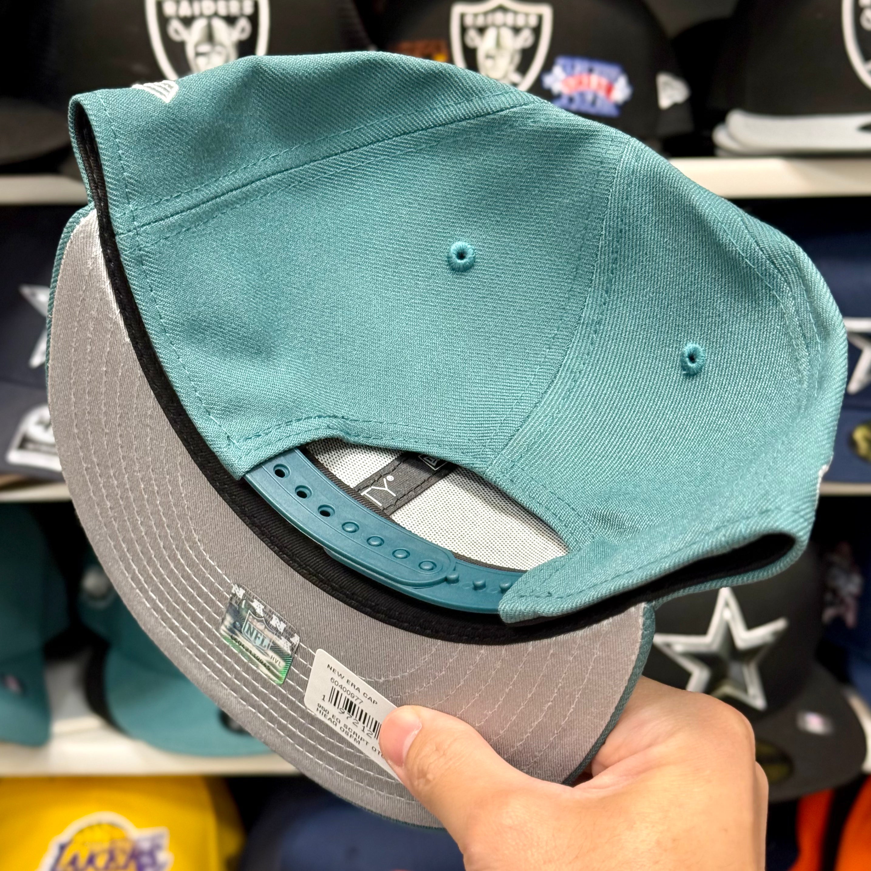 New Era Philadelphia Eagles 'Script Logo' Green 9FIFTY Snapback - Product Image