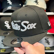 New Era Chicago White Sox 'Script Logo' Black/White 9FIFTY Snapback - Product Image