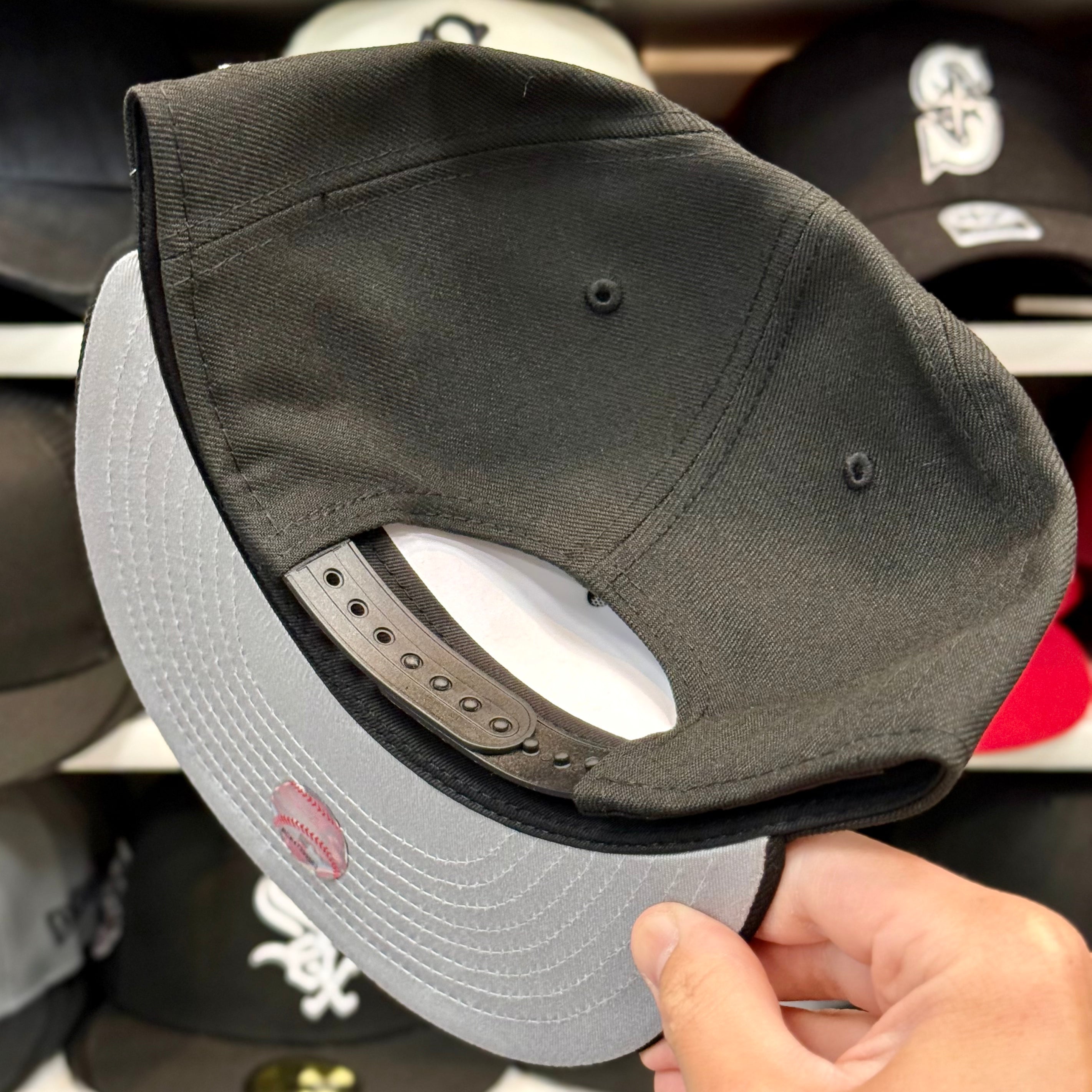 New Era Pittsburgh Pirates 'Script Logo' Black/Yellow 9FIFTY Snapback - Product Image