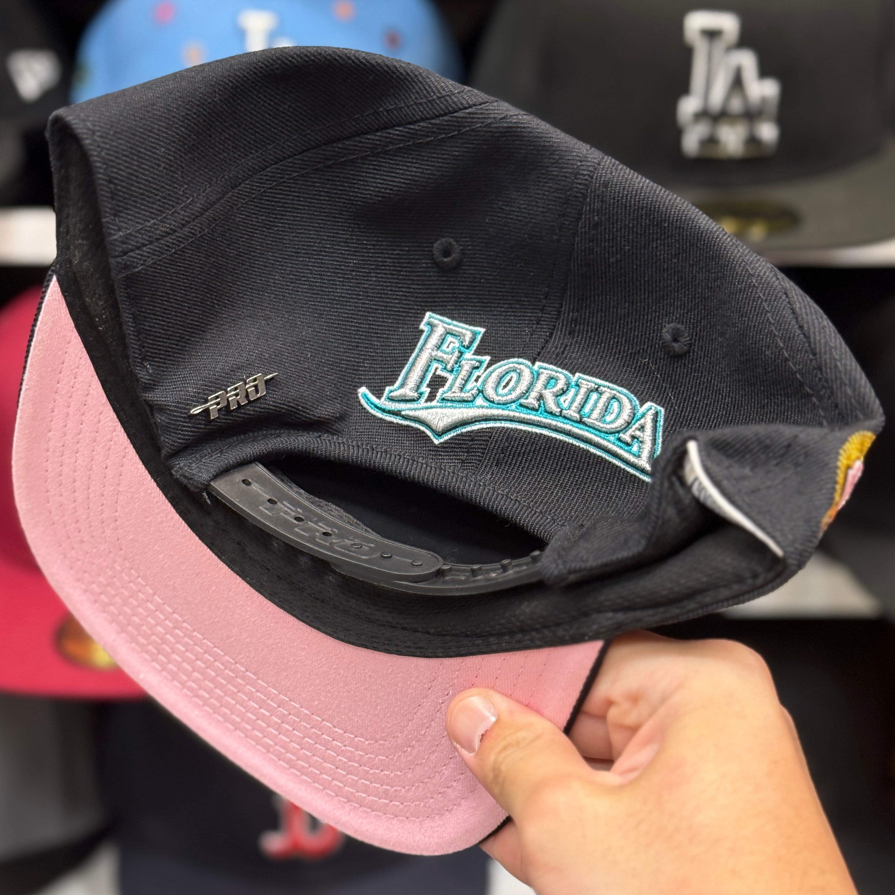 Florida Marlins '2003 World Series' Black/Pink Pro Standard Snapback - Product Image