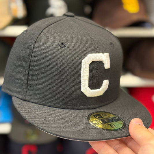 New Era Cleveland Indians 'C Logo' Black/White 59FIFTY Fitted Hat
