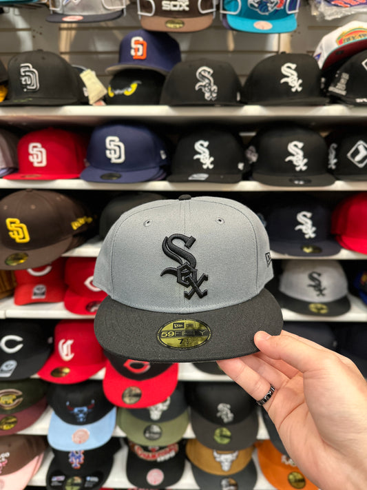 Chicago White Sox MLB Fitted Cap | New Era 59FIFTY Sized Cap | Dark Gray/Black