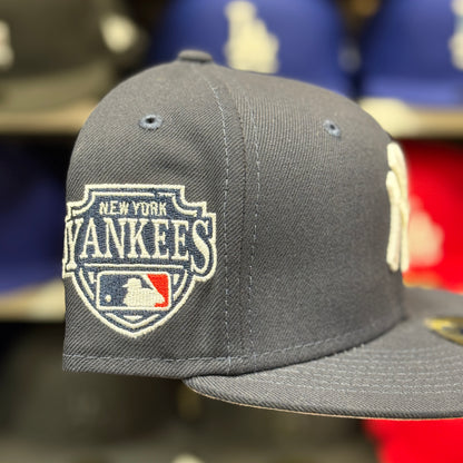 New Era New York Yankees Navy/White 59FIFTY Fitted Hat | Size 7 3/8