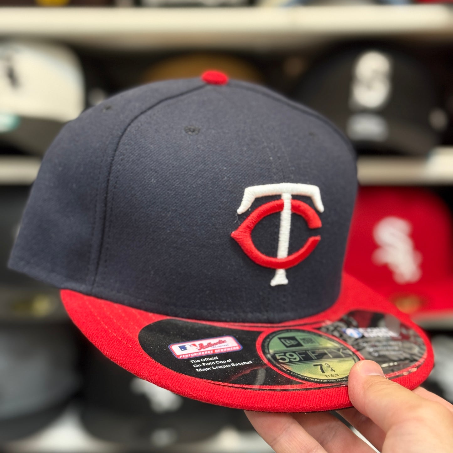 New Era Minnesota Twins Black/Red 59FIFTY Fitted Hat
