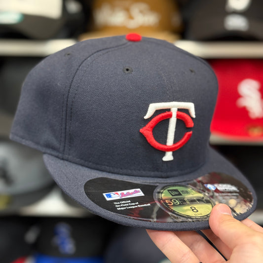New Era Minnesota Twins Black 59FIFTY Fitted Hat | Size 8