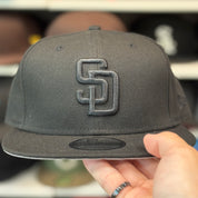 New Era San Diego Padres All Black 9FIFTY Snapback