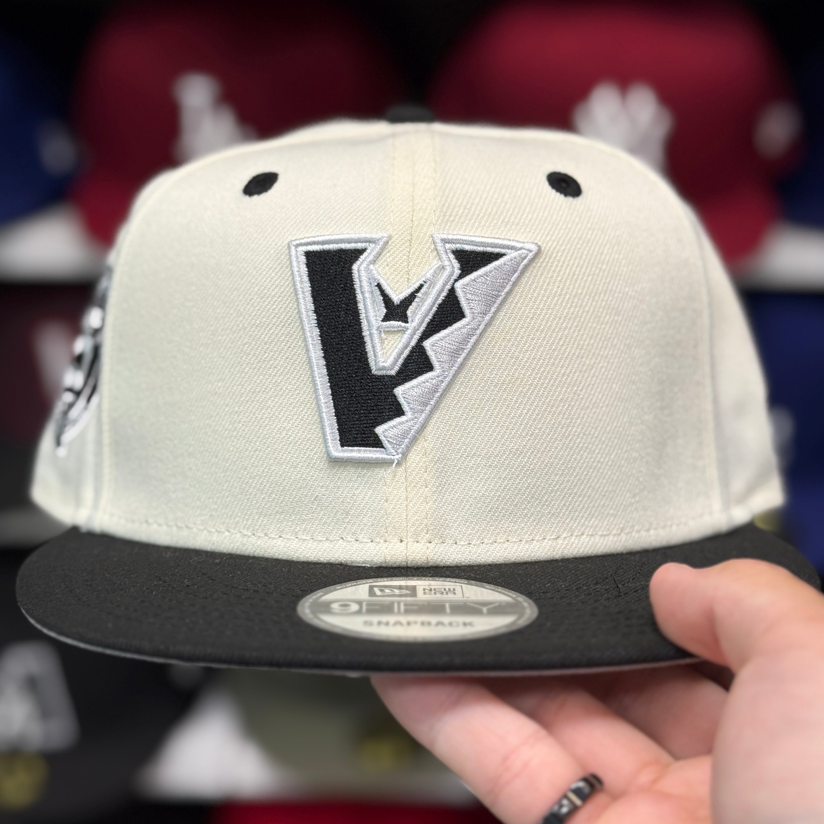 New Era Arizona Diamondbacks Upside Down '25th Anniversary' Creme/Black 9FIFTY Snapback - Product Image