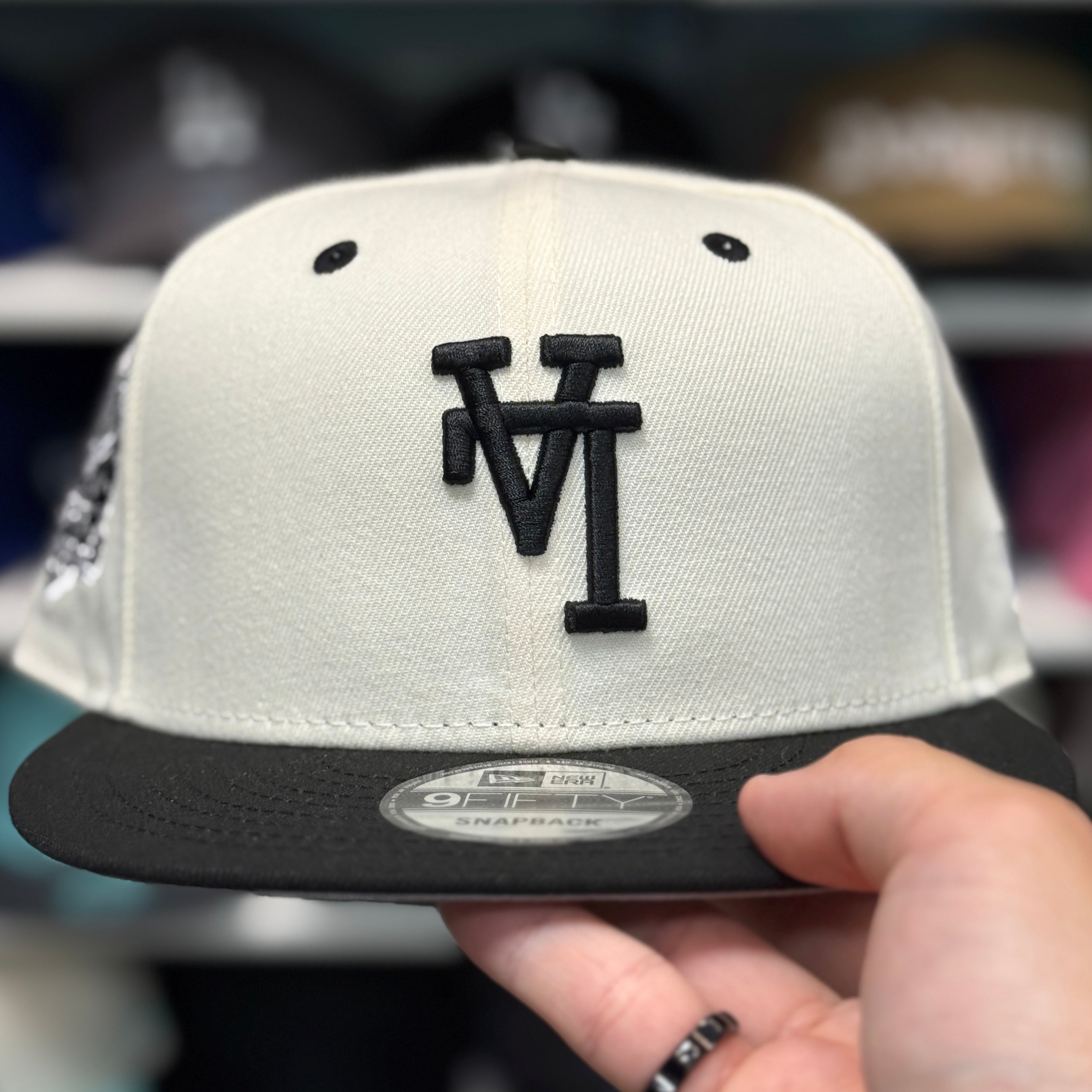 New Era Los Angeles Dodgers Upside Down '60th Anniversary' Creme/Black 9FIFTY Snapback - Product Image