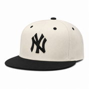 New York Yankees Creme/Black Mitchell & Ness Snapback - Product Image