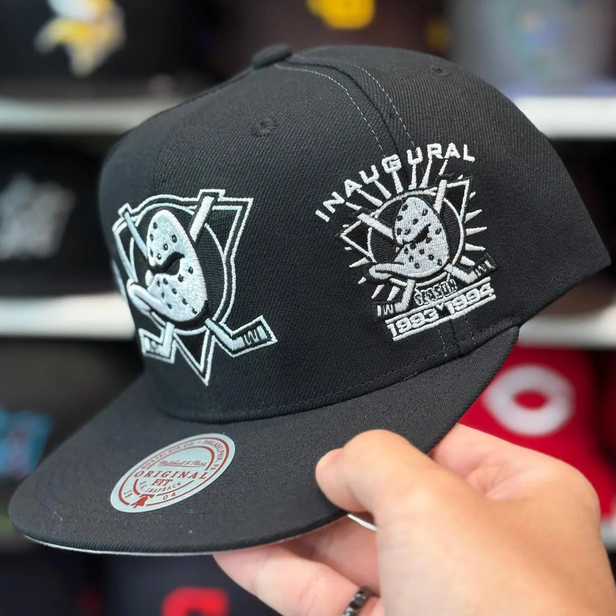 Anaheim Ducks 'Logo Wrap Inaugural Season' Black/White Mitchell & Ness Snapback - Product Image