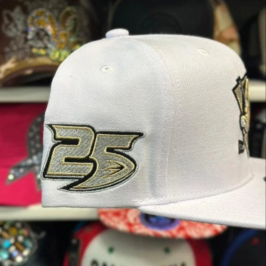 Anaheim Ducks White/Gold Mitchell & Ness Snapback - Product Image