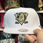 Anaheim Ducks White/Gold Mitchell & Ness Snapback - Product Image
