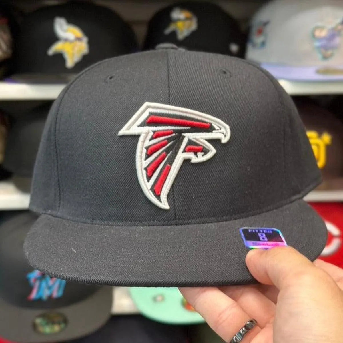Atlanta Falcons Reebok Fitted Hat | Size 8 - Product Image