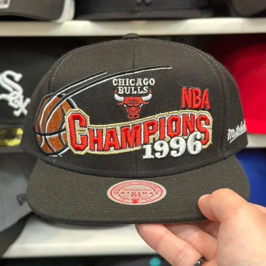 Chicago Bulls '1996 Champions' Black Mitchell & Ness Snapback - Product Image