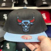 Chicago Bulls Black/Baby Blue Mitchell & Ness Snapback - Product Image