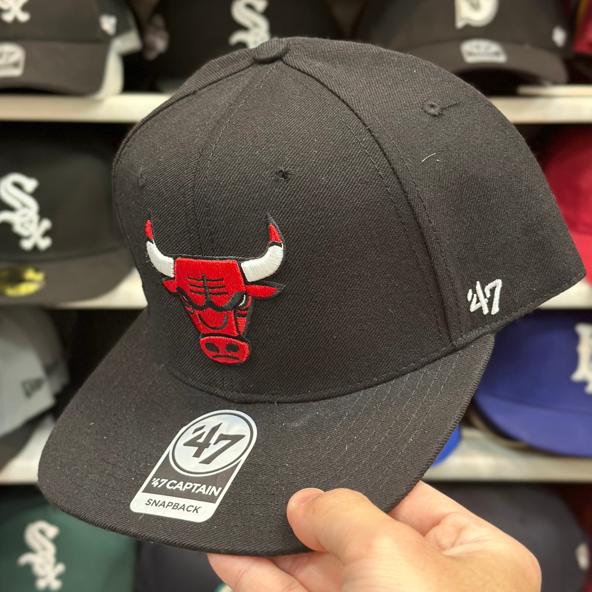 Chicago Bulls Black/Red '47 Brand Snapback - Product Image