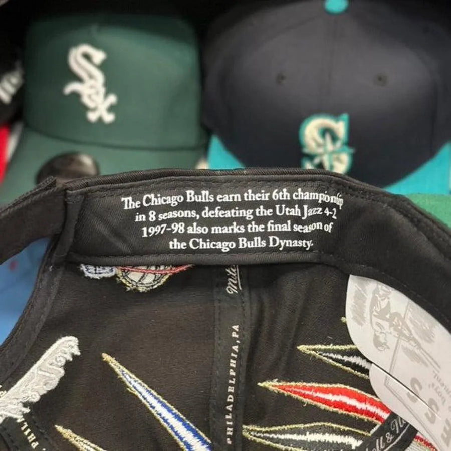 Chicago Bulls ' Champion Identity' Multicolor Mitchell & Ness Snapback - Product Image