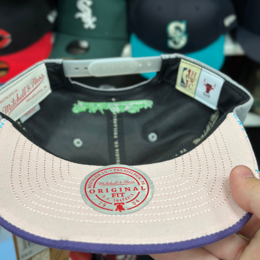 Chicago Bulls 'Multi Texture' Multicolor Vintage Mitchell & Ness Snapback - Product Image