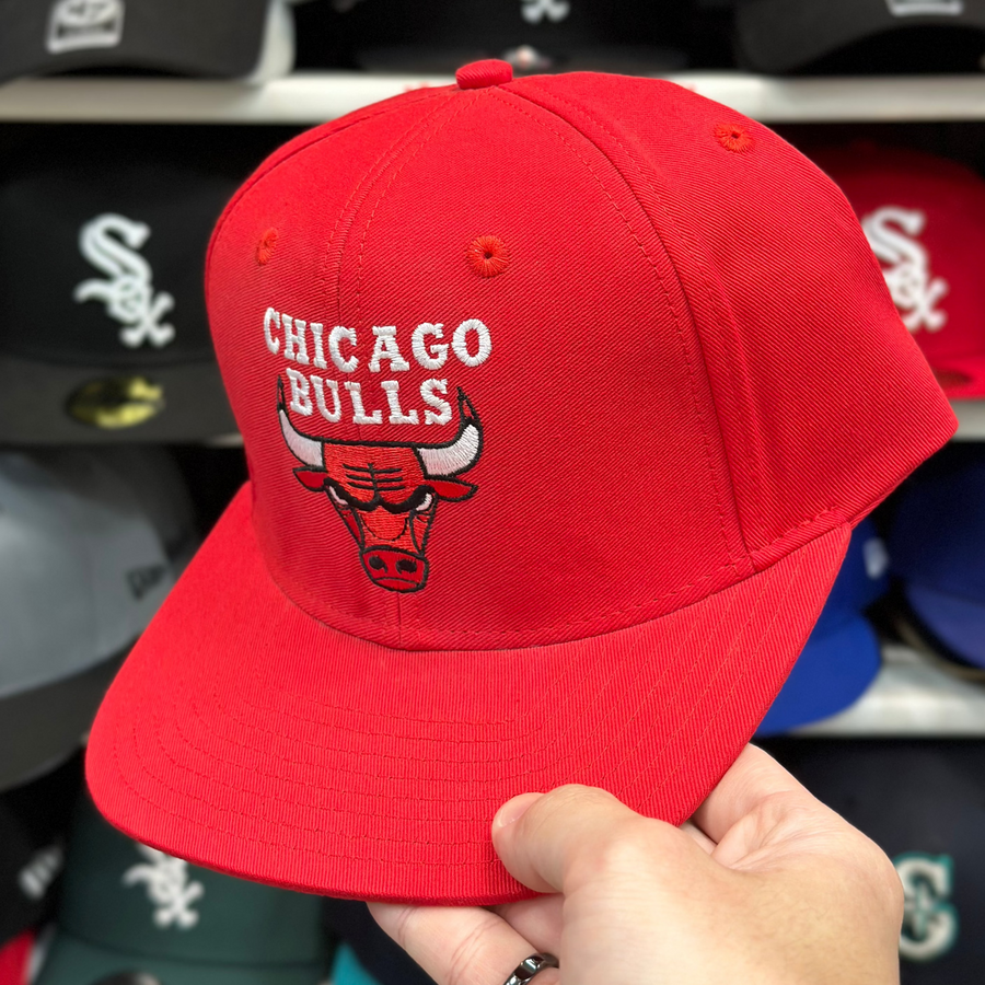 Chicago Bulls Vintage Adidas Snapback | Red - Product Image