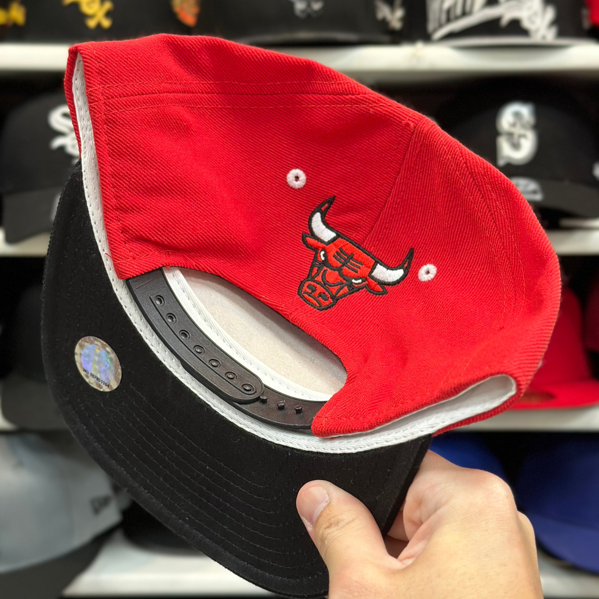 Chicago Bulls Vintage Adidas Snapback | Red - Product Image