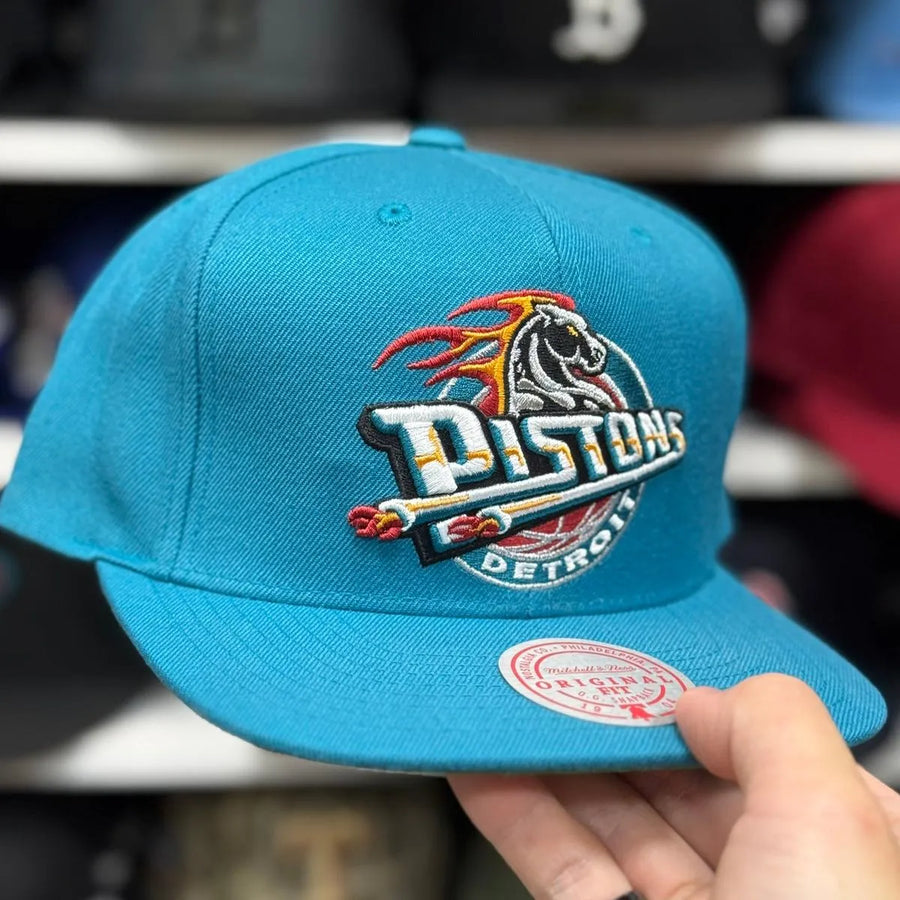 Detroit Pistons Turquoise Mitchell & Ness Snapback - Product Image