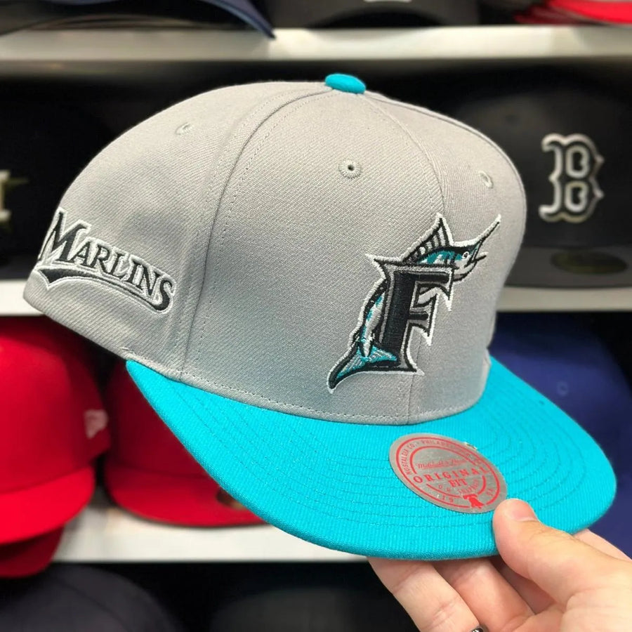 Florida Marlins Silver/Teal Mitchell & Ness Snapback - Product Image
