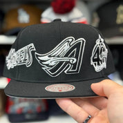 Los Angeles Angels 'Logo Wrap 40th Anniversary' Black/White Mitchell & Ness Snapback - Product Image