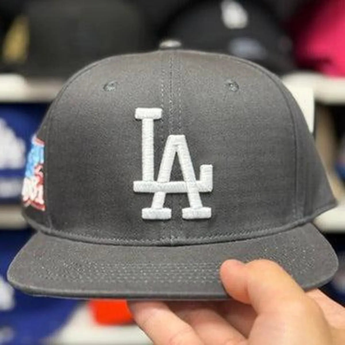 Los Angeles Dodgers '1981 World Series' Gray Pro Standard Snapback - Product Image