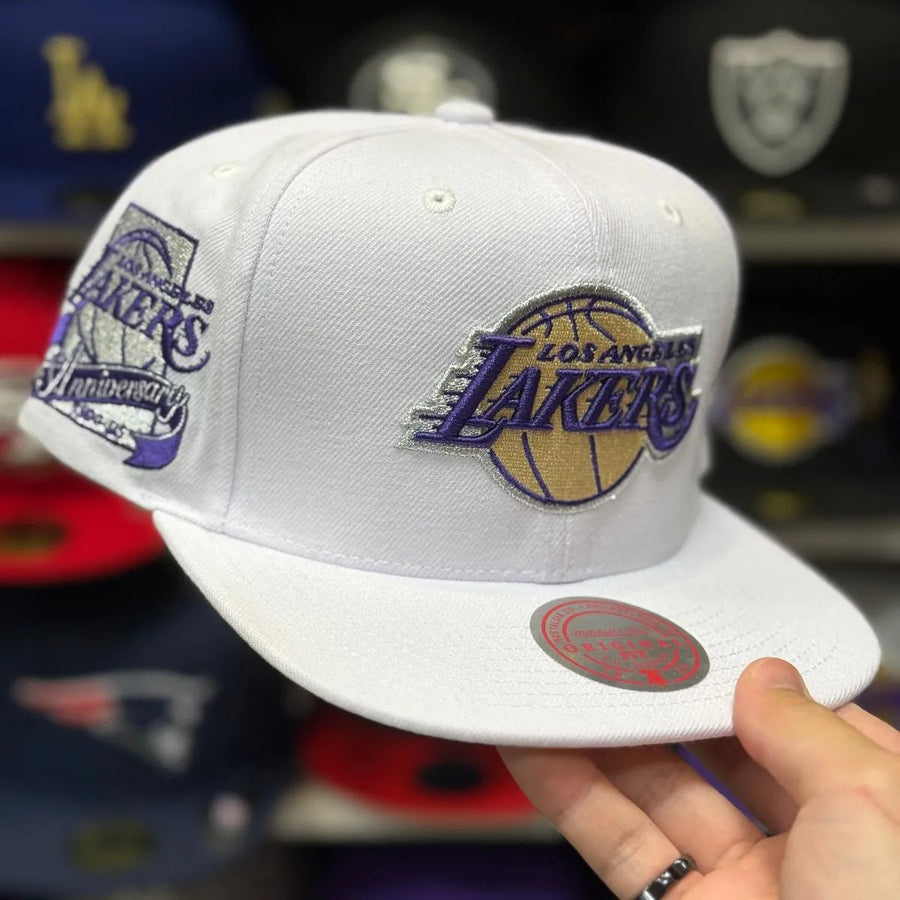 Los Angeles Lakers '25th Anniversary' White/Gold Mitchell & Ness Snapback - Product Image