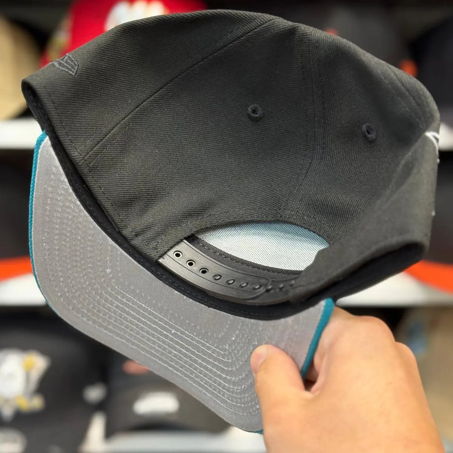 New Era Anaheim Ducks '30th Anniversary' A-Frame Black/Turquoise 9FIFTY Snapback - Product Image