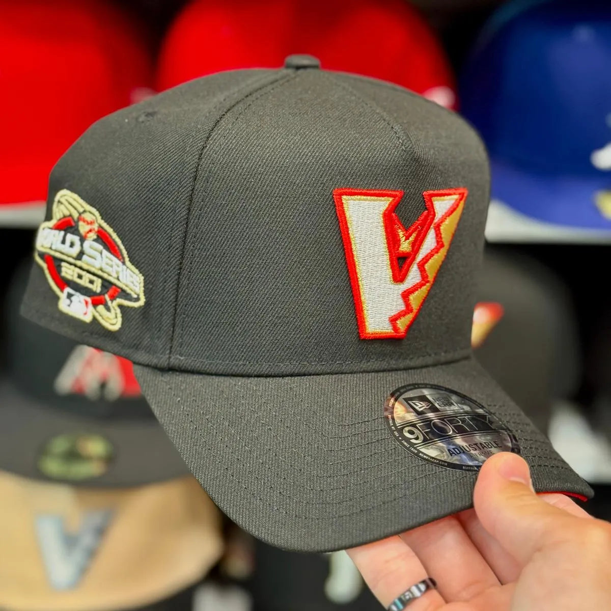 New Era Arizona Diamondbacks Upside Down Logo '2001 World Series' A-Frame Black 9FORTY Snapback | Red Under Brim - Product Image