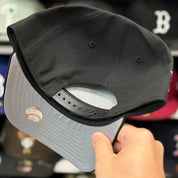 New Era Atlanta Braves '1999 World Series' A-Frame Black 9FIFTY Snapback | Glow in the Dark - Product Image