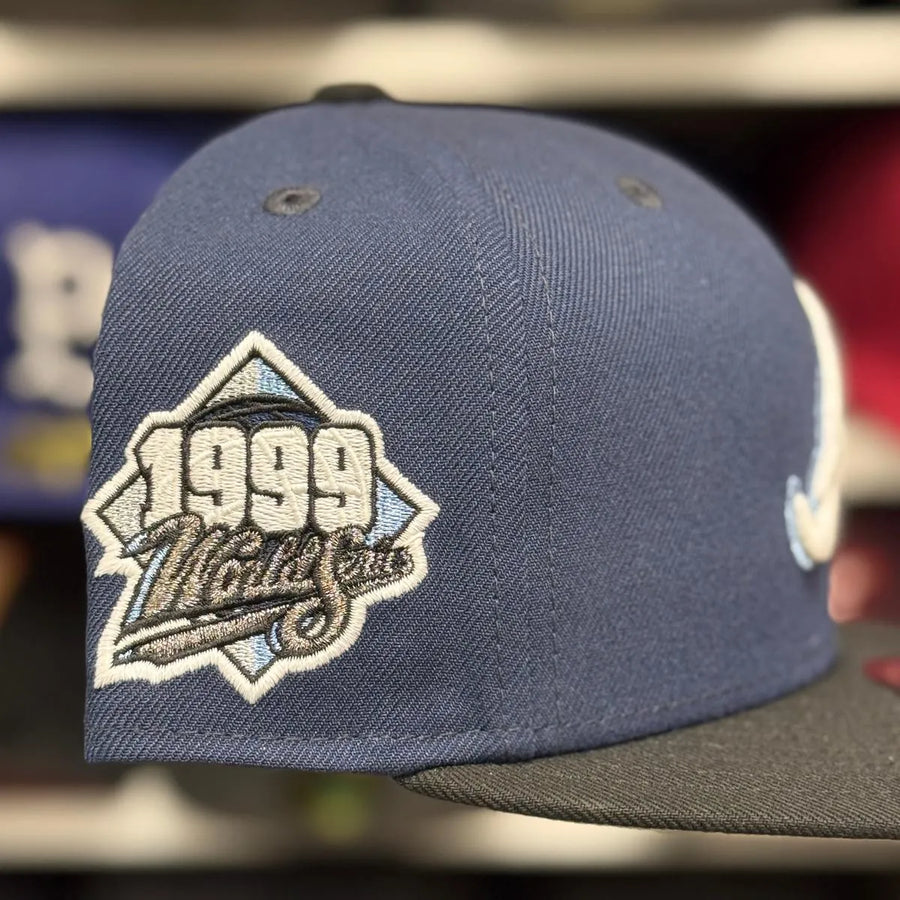 New Era Atlanta Braves '1999 World Series' Dark Blue/Black 9FIFTY Snapback - Product Image