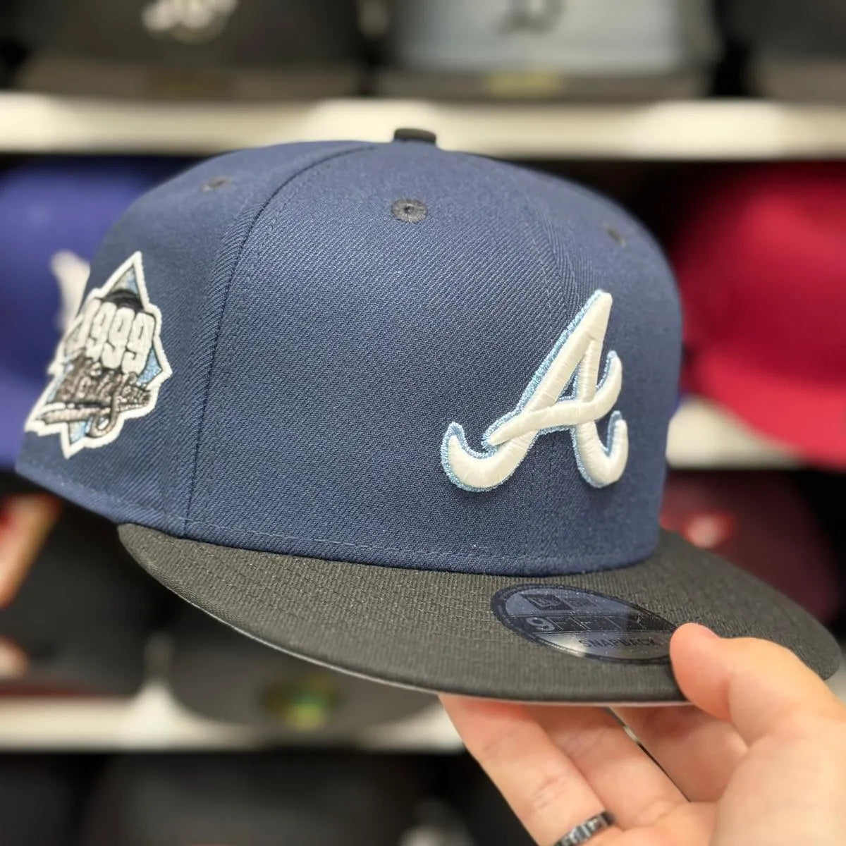 New Era Atlanta Braves '1999 World Series' Dark Blue/Black 9FIFTY Snapback - Product Image