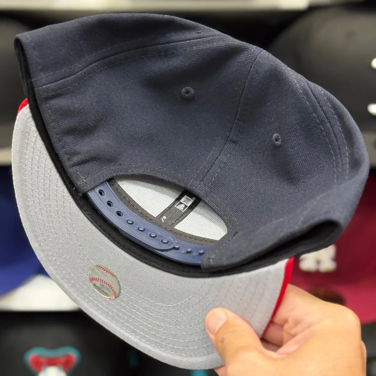 New Era Atlanta Braves Navy/Red 9FIFTY Snapback - Product Image