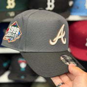 New Era Atlanta Braves 'World Series' A-Frame Grey/Black 9FORTY Snapback | Green Under Brim - Product Image