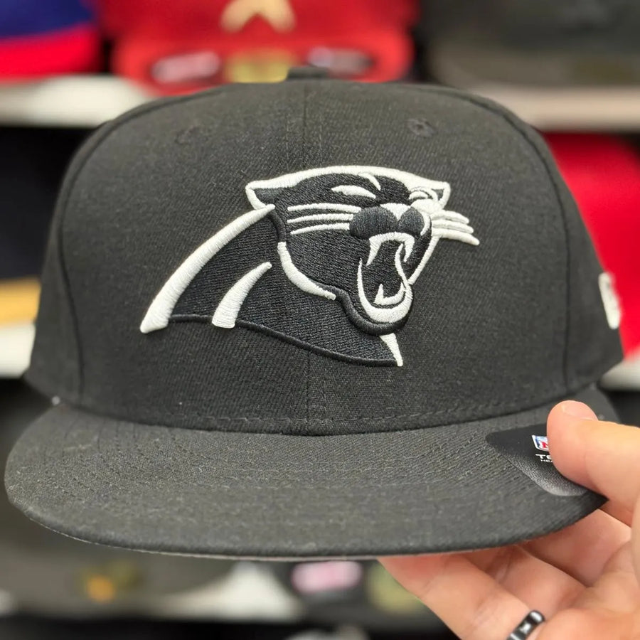 New Era Carolina Panthers Black/White 59FIFTY Fitted Hat - Product Image