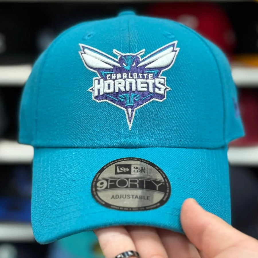 New Era Charlotte Hornets Turquoise 9FORTY Baseball Cap - Product Image