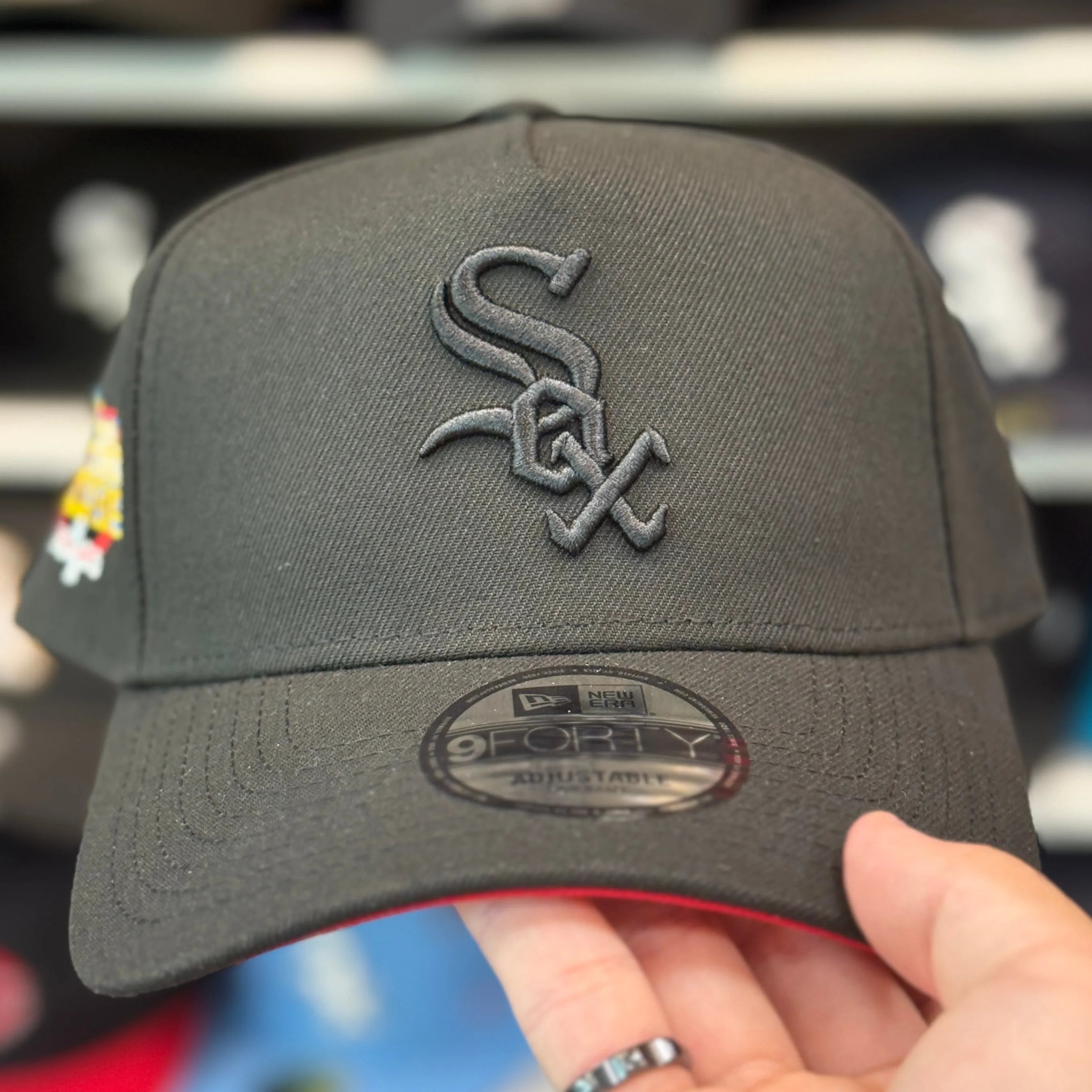 New Era Chicago White Sox '2005 World Series' A-Frame All Black 9FORTY Snapback - Scarlet - Product Image