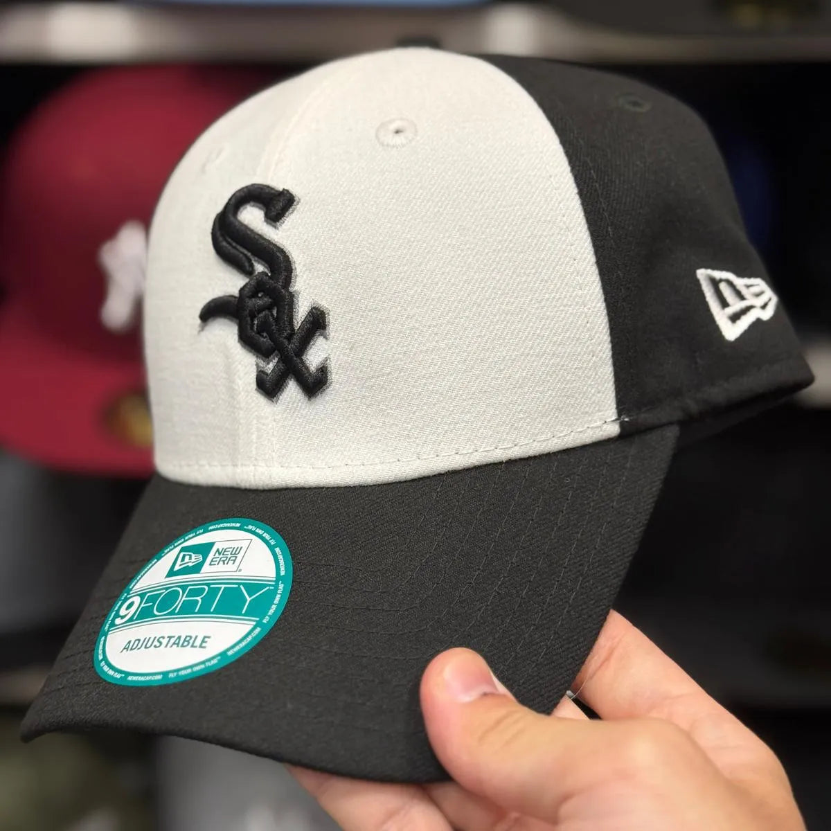New Era Chicago White Sox Black/White 9FORTY Baseball Cap - Product Image