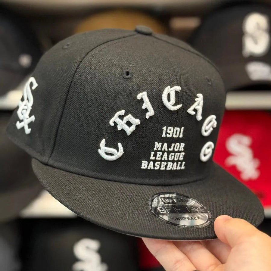 New Era Chicago White Sox 'Old English Font' Black 9FIFTY Snapback - Product Image