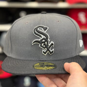 New Era Chicago White Sox 'Outline Logo' Grey/Black 59FIFTY Fitted Hat - Product Image