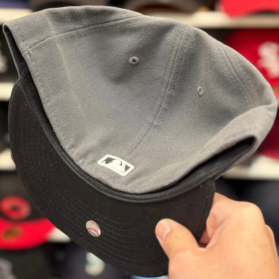 New Era Chicago White Sox 'Outline Logo' Grey/Black 59FIFTY Fitted Hat - Product Image